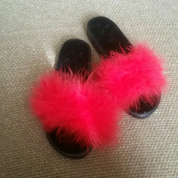 fluffy flip flops